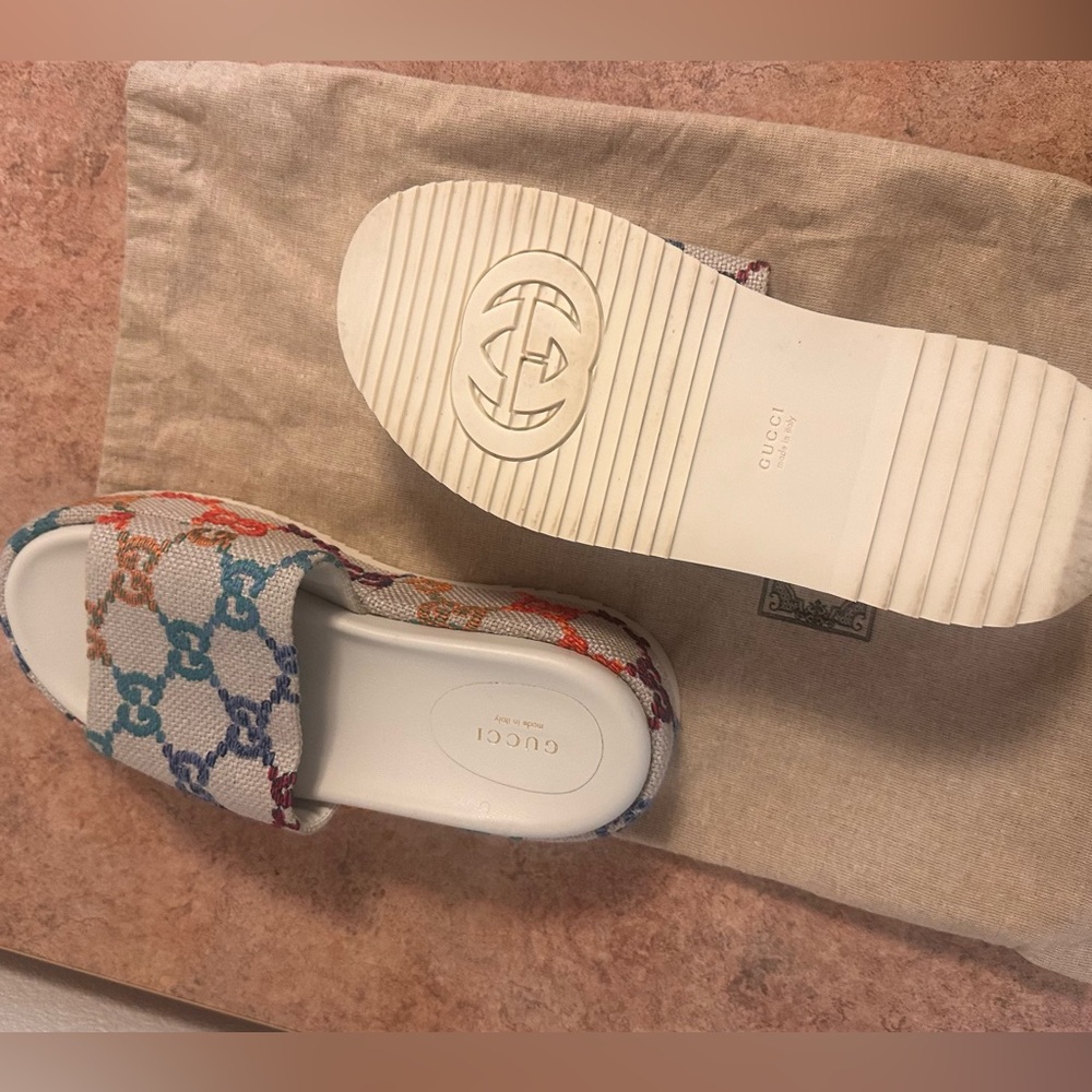 MUTI COLOR GUCCI SLIDES🌈
